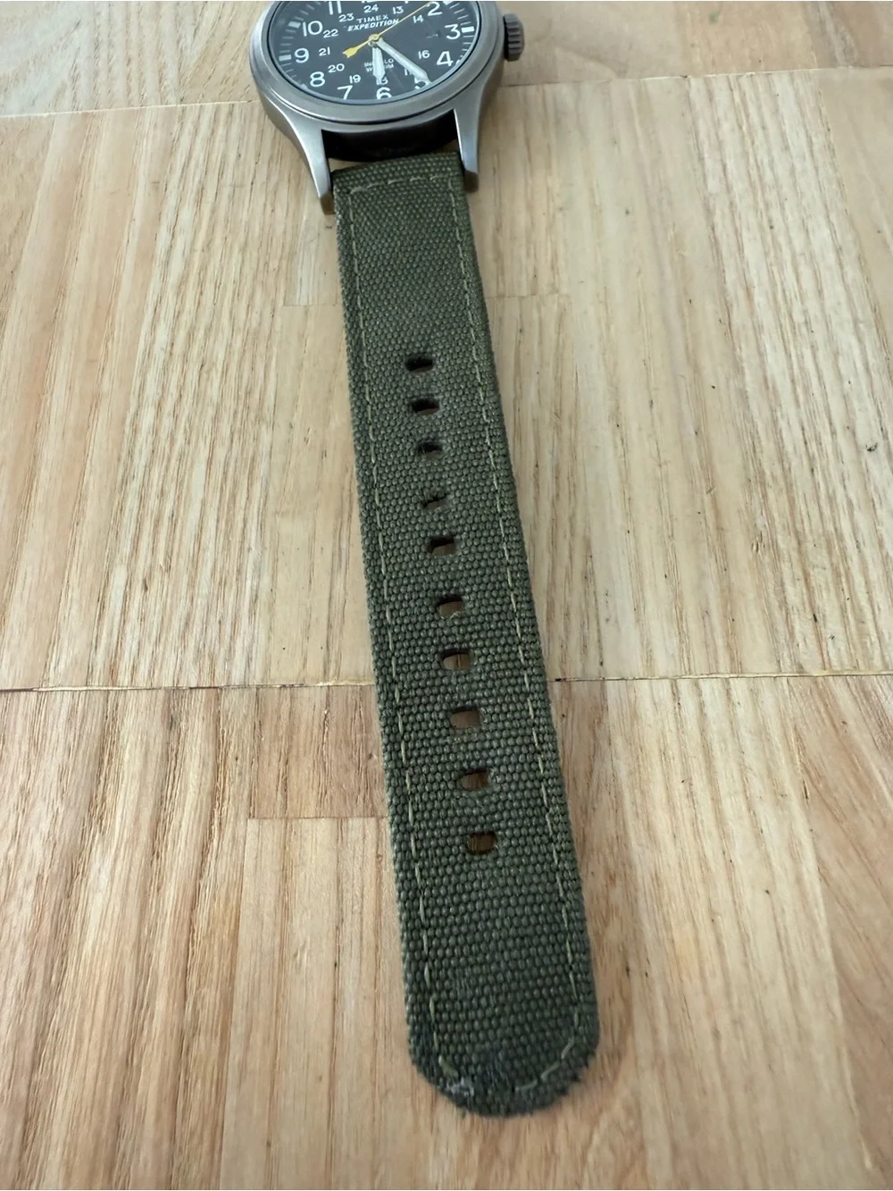 Timex Expedition mens black dial green canvas strap watch NEW BATTERY